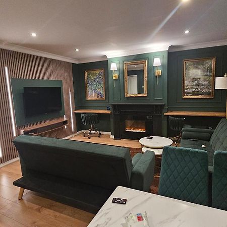 Luxurious Flat 19Min From London, 7Min To Station Apartment Harrow Exterior photo