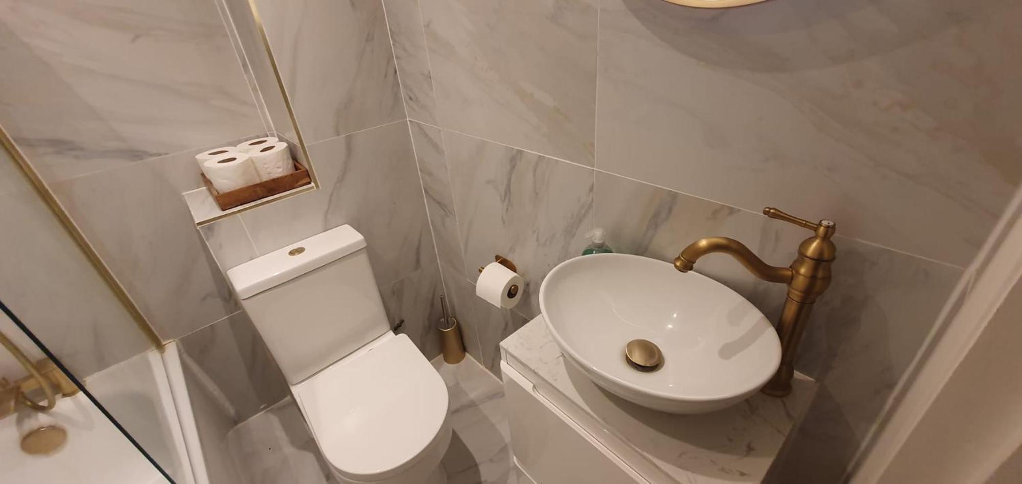 Luxurious Flat 19Min From London, 7Min To Station Apartment Harrow Exterior photo